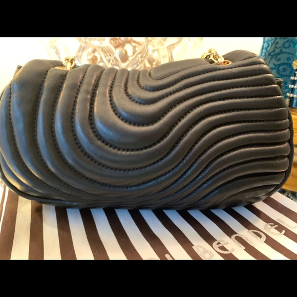 Henri Bendel Black Quilted Handbag - Picture 4 of 8